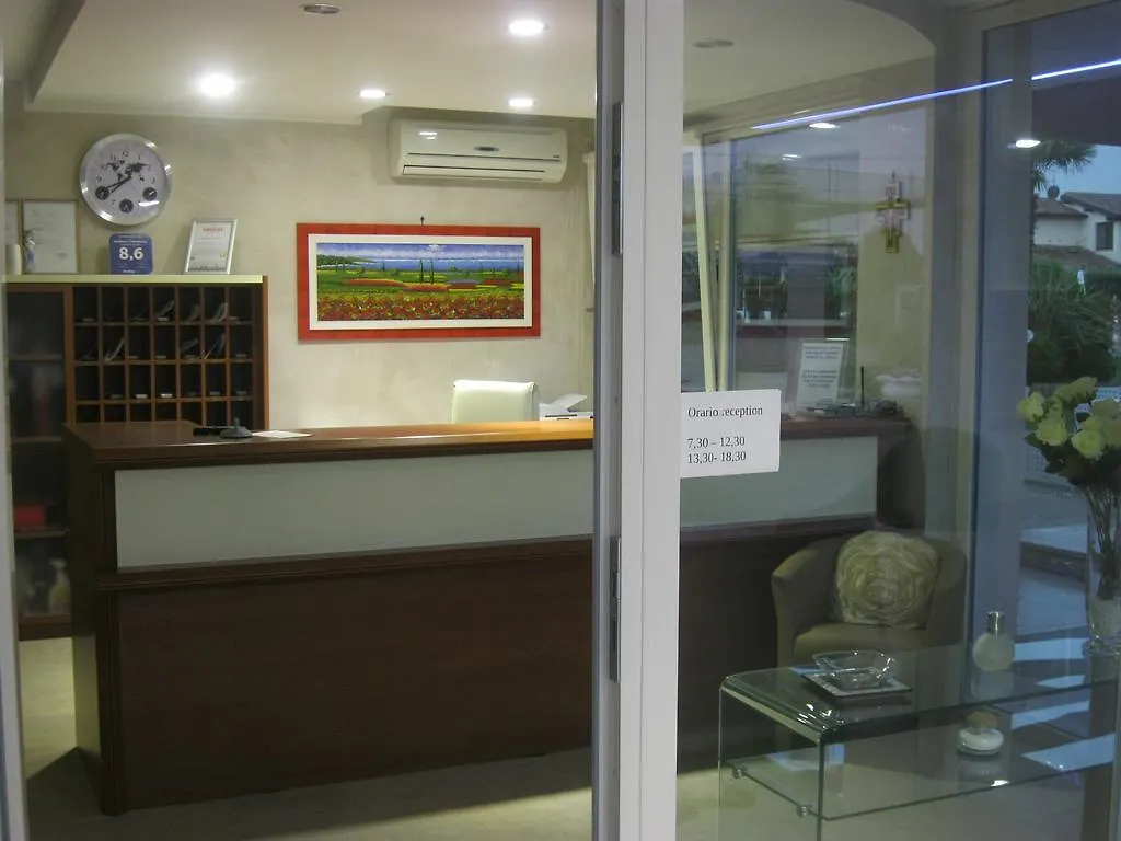 לאזיסה Residence La Margherita מלון דירות