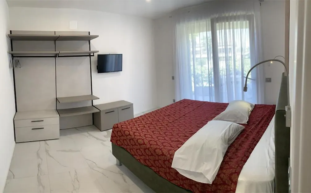 לאזיסה Residence La Margherita 0*,  איטליה