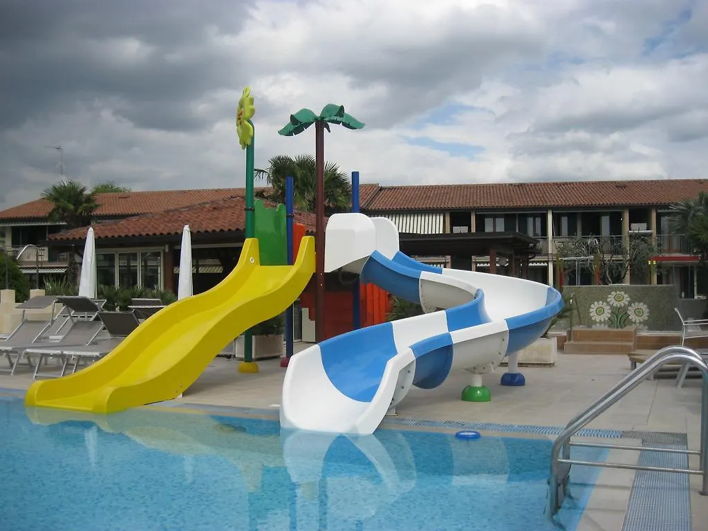 מלון דירות לאזיסה Residence La Margherita