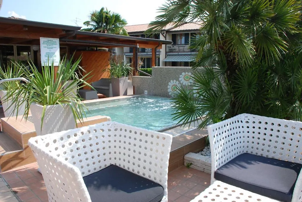 לאזיסה Residence La Margherita מלון דירות