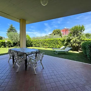  Apartment Garden